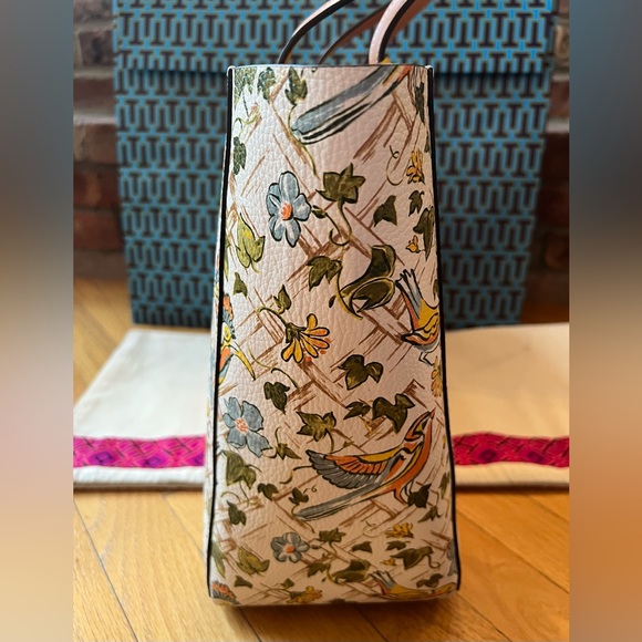 Tory Burch Multicolor Printed Blake Tote Bag - Picture 7 of 14